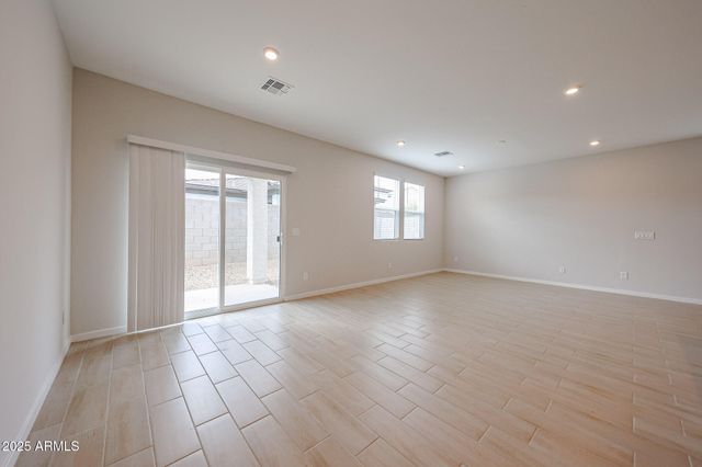 17361 W JESSIE Lane, Surprise, AZ 85387