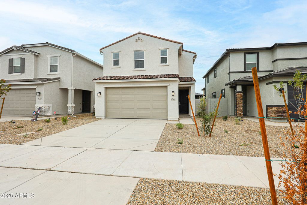 17361 W JESSIE Lane, Surprise, AZ 85387