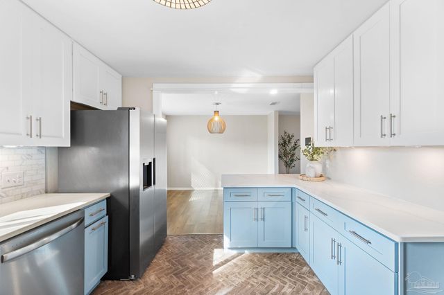 2709 Sunrunner Ln, Gulf Breeze, FL 32563