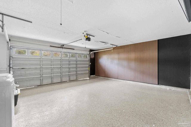 2709 Sunrunner Ln, Gulf Breeze, FL 32563