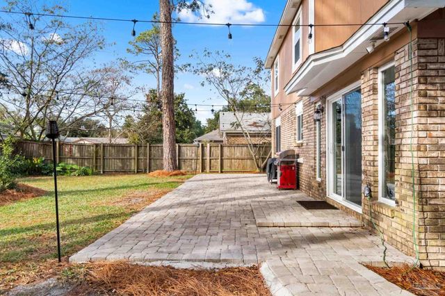 2709 Sunrunner Ln, Gulf Breeze, FL 32563