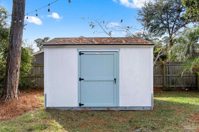 2709 Sunrunner Ln, Gulf Breeze, FL 32563