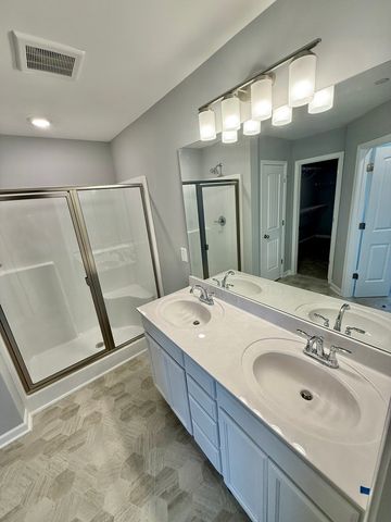 1017 Amber Hills Drive, Ashland City, TN 37015