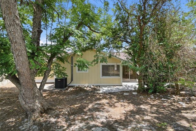 8412 RENALD BOULEVARD, Tampa, FL 33637