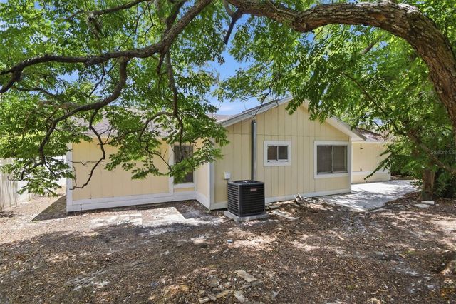 8412 RENALD BOULEVARD, Tampa, FL 33637