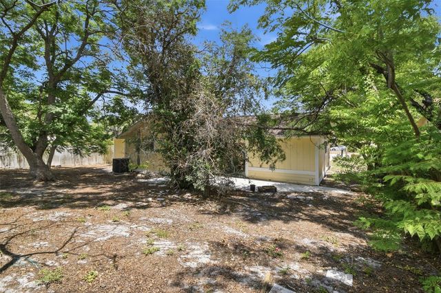 8412 RENALD BOULEVARD, Tampa, FL 33637