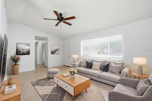 8412 RENALD BOULEVARD, Tampa, FL 33637