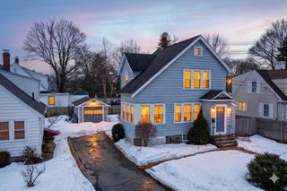 34 Lafayette St, Marblehead, MA 01945