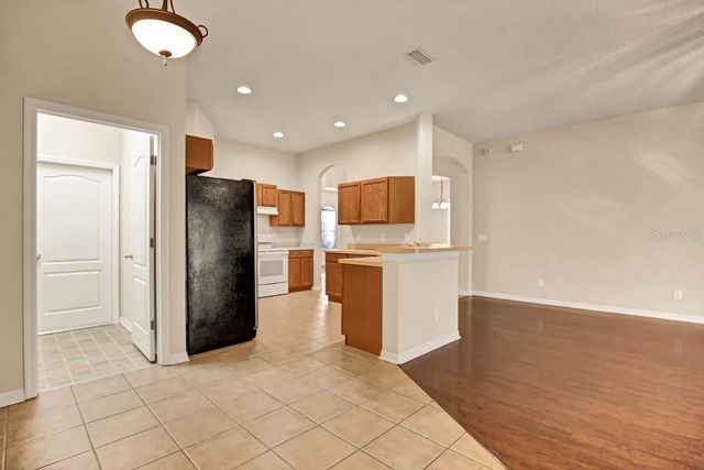 16326 BRIDGELAWN AVENUE, Lithia, FL 33547