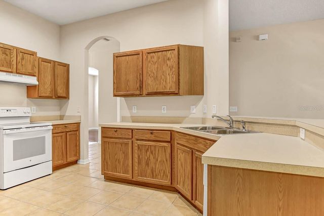 16326 BRIDGELAWN AVENUE, Lithia, FL 33547