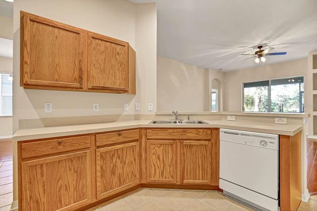16326 BRIDGELAWN AVENUE, Lithia, FL 33547