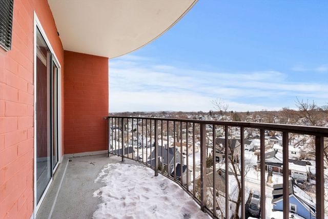 115 W Squantum St 811, Quincy, MA 02171