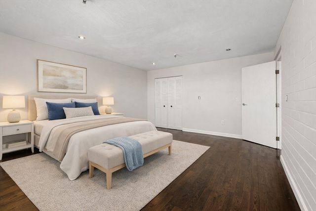 115 W Squantum St 811, Quincy, MA 02171