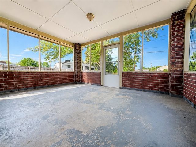 202 Meadow Place, Clarksville, AR 72830