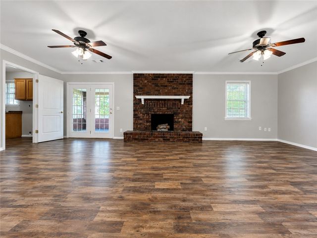 202 Meadow Place, Clarksville, AR 72830