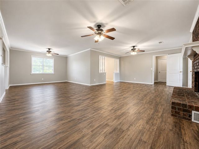 202 Meadow Place, Clarksville, AR 72830