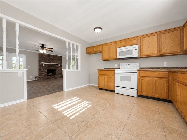 202 Meadow Place, Clarksville, AR 72830