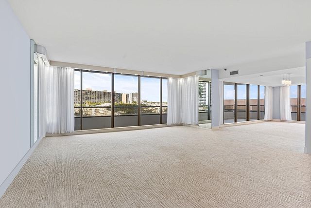 100 Lakeshore Drive 252, North Palm Beach, FL 33408