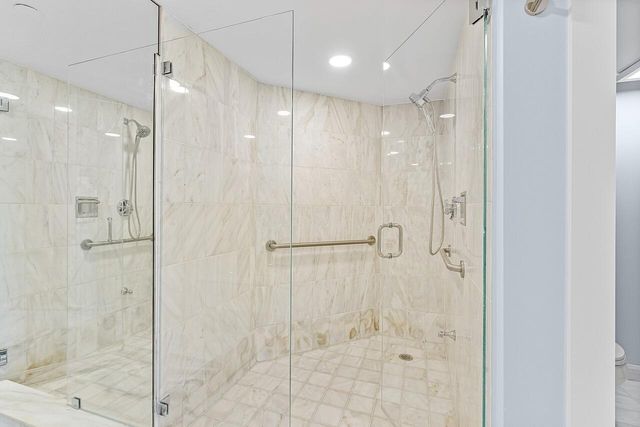 100 Lakeshore Drive 252, North Palm Beach, FL 33408