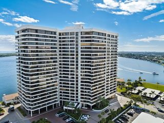 100 Lakeshore Drive 252, North Palm Beach, FL 33408