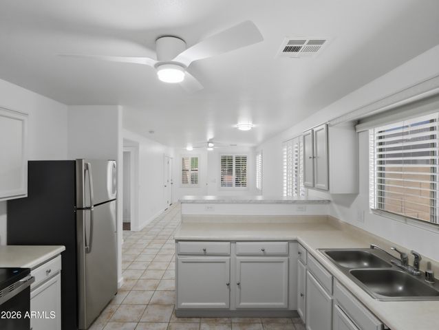 16940 N BRIARWOOD Drive, Surprise, AZ 85378