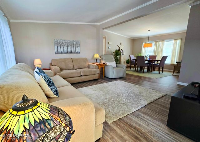 25 Pine Ridge Boulevard, Whiting, NJ 08759