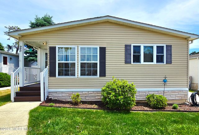 25 Pine Ridge Boulevard, Whiting, NJ 08759