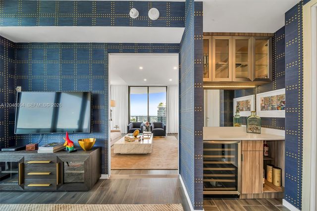 1000 Brickell Plaza PH5807, Miami, FL 33131