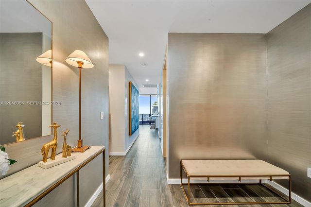 1000 Brickell Plaza PH5807, Miami, FL 33131