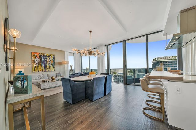 1000 Brickell Plaza PH5807, Miami, FL 33131