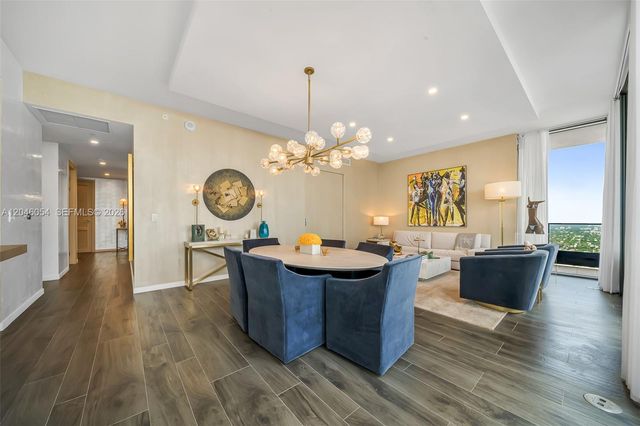 1000 Brickell Plaza PH5807, Miami, FL 33131