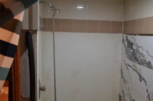 350 LAKE CRESCENT DRIVE, Debary, FL 32713