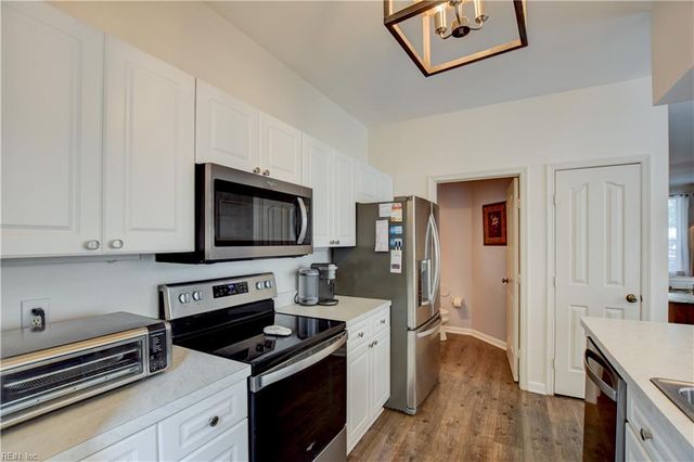 1832 Riddlesworth DR, Virginia Beach, VA 23456