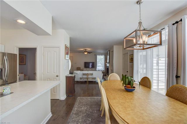 1832 Riddlesworth DR, Virginia Beach, VA 23456