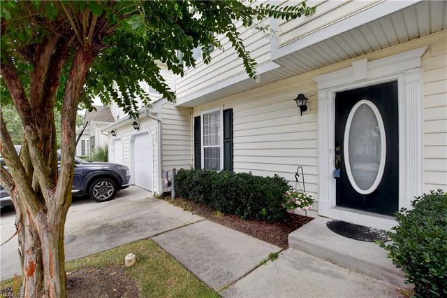 1832 Riddlesworth DR, Virginia Beach, VA 23456