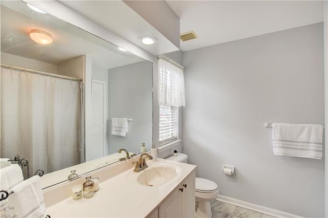 1832 Riddlesworth DR, Virginia Beach, VA 23456