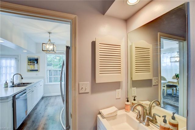 1832 Riddlesworth DR, Virginia Beach, VA 23456