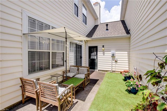 1832 Riddlesworth DR, Virginia Beach, VA 23456