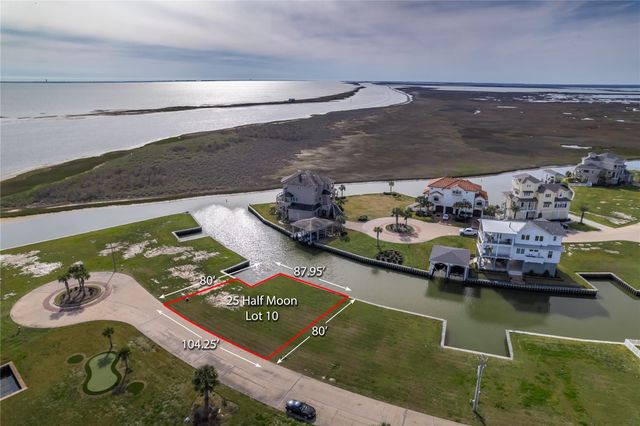 25 Half Moon, Hitchcock, TX 77563