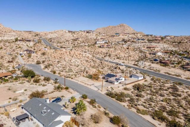 6295 Avila Road, Yucca Valley, CA 92284