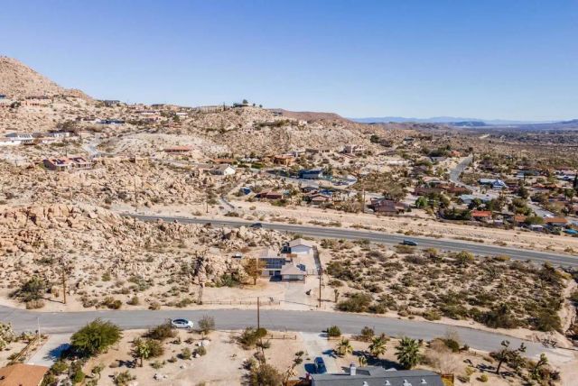 6295 Avila Road, Yucca Valley, CA 92284