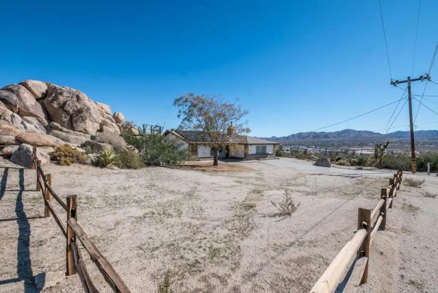 6295 Avila Road, Yucca Valley, CA 92284