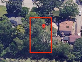 922 Idlewild Drive, Round Lake Beach, IL 60073