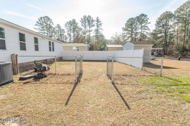 423 Gray Drive SW, Shallotte, NC 28470