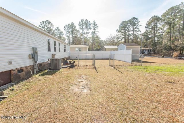 423 Gray Drive SW, Shallotte, NC 28470