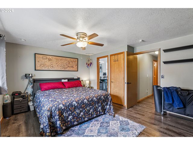 280 E 6TH St, Lafayette, OR 97127