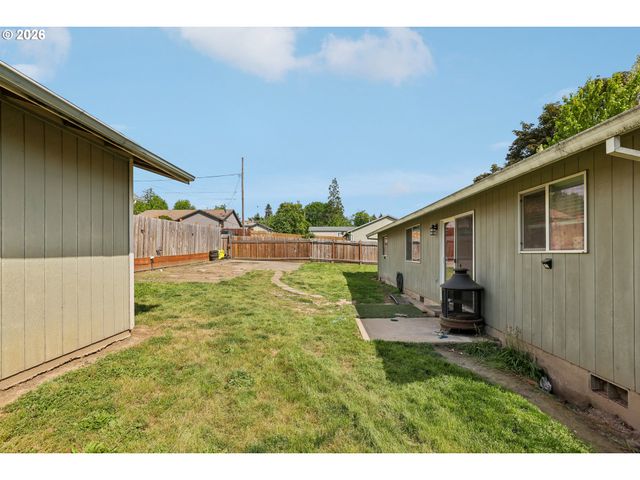 280 E 6TH St, Lafayette, OR 97127
