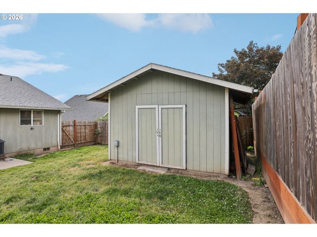 280 E 6TH St, Lafayette, OR 97127