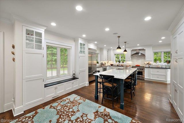 528 Covington Road, Bloomfield Hills, MI 48301