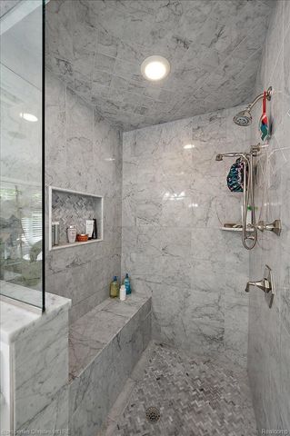528 Covington Road, Bloomfield Hills, MI 48301